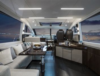 Fairline Squadron 53 Mk2, Interior