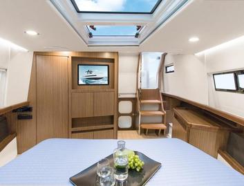 Fjord 44 Open, Interior