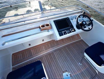 Targa 35, Fly Deck/Sportdeck