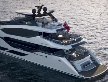 Sunseeker 134 Superyacht, Deck Area