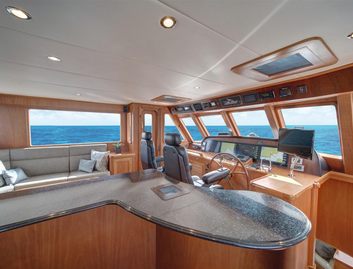 Outer Reef 720 Deluxbridge Motoryacht Mk2, Fly Deck/Sportdeck