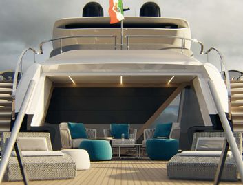 Mangusta 165 REV, Beach Club