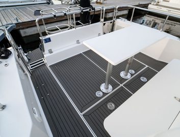 Nord Star 26+, Deck Area