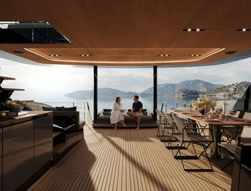 Sunreef Ultima 88, Deck Area