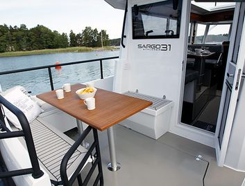 Sargo 31 OB , Deck Area