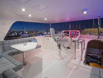 Outer Reef 580 Motoryacht, Fly Deck/Sportdeck