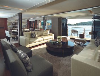 Princess 40M, Interior