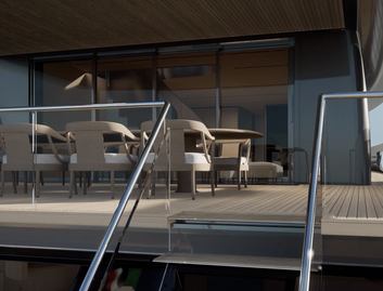 Sanlorenzo SX120, Deck Area