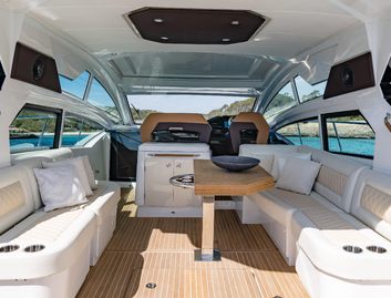 Beneteau Gran Turismo 46, Interior