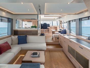 Beneteau Grand Trawler 63 , Interior