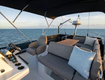 Beneteau Swift Trawler 37 Fly , Fly Deck/Sportdeck