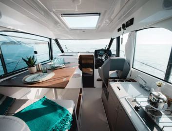 Beneteau Yachts Antares 9  Mk2, Interior