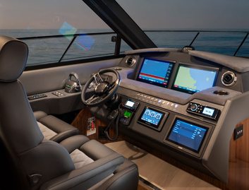 Riviera 4800 Sport Yacht Series II  Platinum Edition Mk2, Helm Station