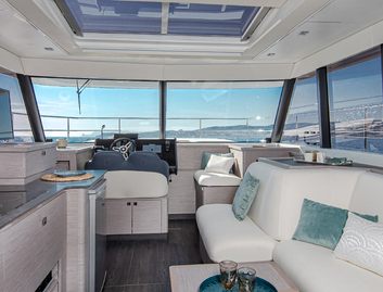 Fountaine Pajot MY4.S, Interior