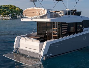 Beneteau Swift Trawler 43 Fly, Deck Area