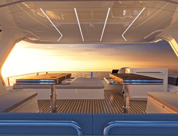 Omaya 50, Fly Deck/Sportdeck