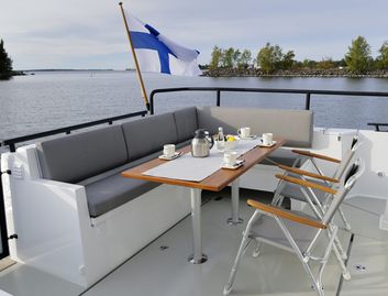 Sargo 45, Deck Area