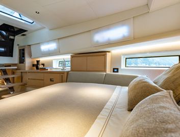 Pardo 43 Mk2, Interior