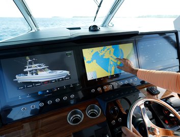 Formula 457 Center Console Fish , Helm Station
