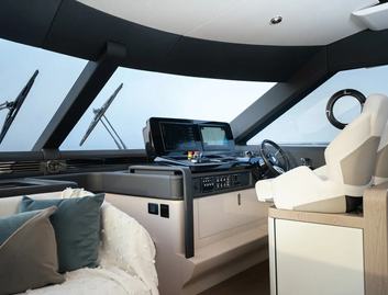 Gulf Craft Majesty 60 , Interior
