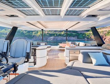Fountaine Pajot Power 80 , Fly Deck/Sportdeck