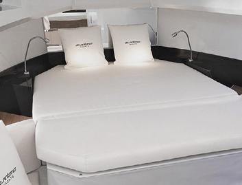 De Antonio D36 Open, Accommodation