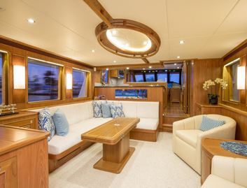 Outer Reef 650 Motoryacht Gen 1, Interior