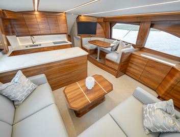 Viking 50C Gen 3, Interior