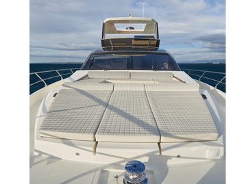 Astondoa 66 Flybridge Mk1, Deck Area