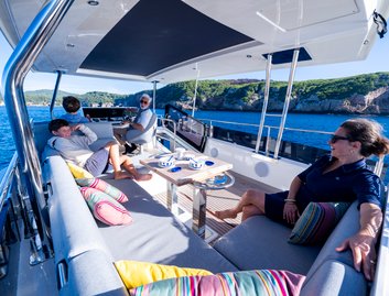 Beneteau Swift Trawler 54, Fly Deck/Sportdeck