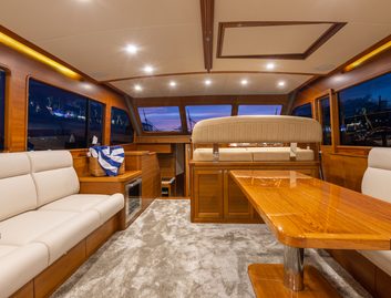 Grand Banks 54, Interior