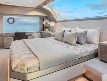 Ocean Alexander 27R, Accommodation