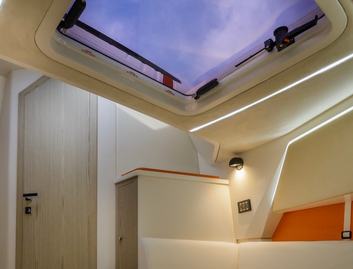 Technohull Alpha 50, Interior