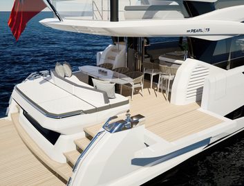 Pearl 73, Deck Area