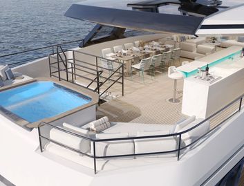 Bering 110, Fly Deck/Sportdeck