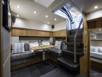 Fairline Targa 50 Open, Interior