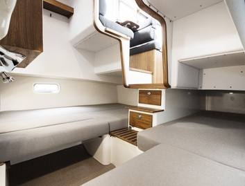 Targa 27.2, Accommodation