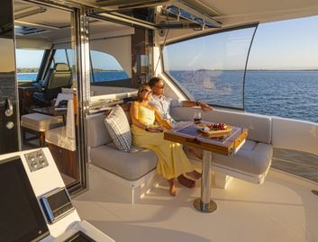 Riviera 64 Sports Motor Yacht Series II Mk2, Fly Deck/Sportdeck