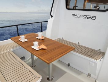 Sargo 28 Gen 2, Deck Area