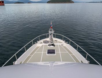 Nordhavn N625, Deck Area