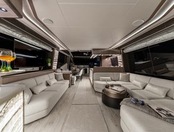 Galeon 800 Fly, Interior