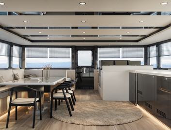 VisionF 65, Interior