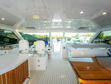 Horizon PC60 Mk4, Fly Deck/Sportdeck