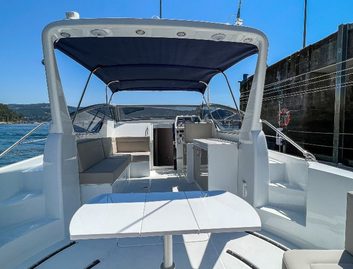 Rodman Spirit 31 Open Mk2, Deck Area