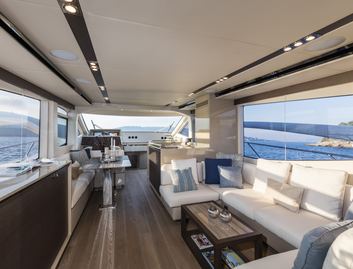 Numarine 62 Flybridge, Interior