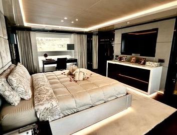 Sunseeker 116 Yacht, Accommodation