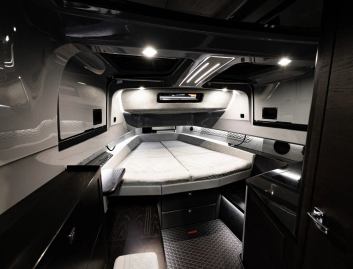 Brabus Marine Shadow 1200 XT Cross-Top , Interior