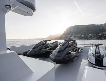Outer Reef 27 Crossover , Fly Deck/Sportdeck