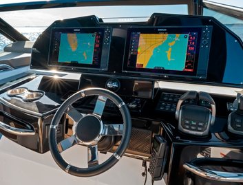 Okean Yachts Okean 57 , Helm Station