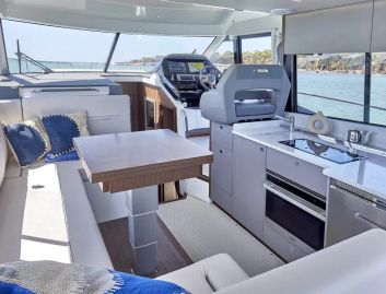 Beneteau Yachts Antares 12  Gen 2, Interior